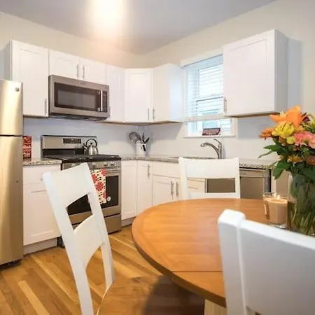 The Boston Rental - Multiple Floorplans Exterior photo